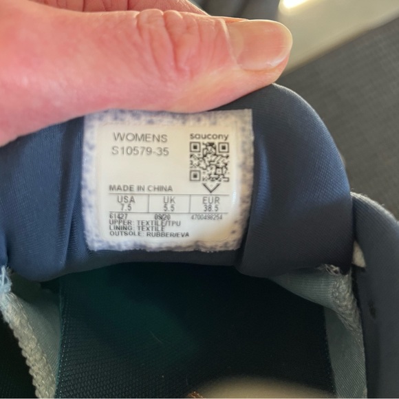 Lightly used Women’s Saucony Ride 13, size 7.5 - Picture 4 of 7